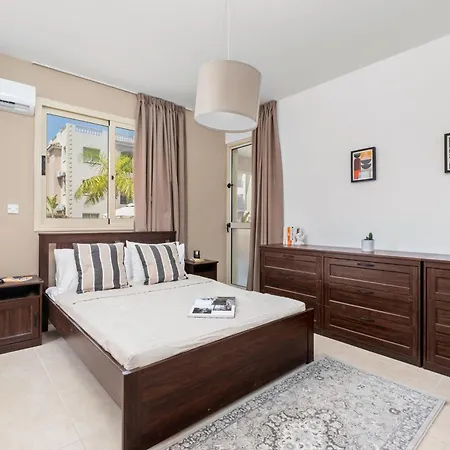 Apartman Oliva Poolside By Nomads Paphos