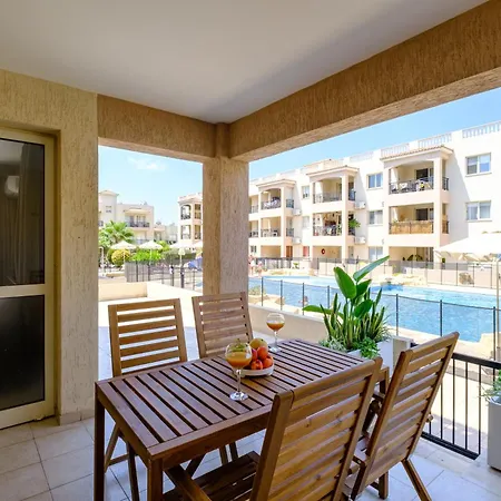 Apartment Oliva Poolside By Nomads