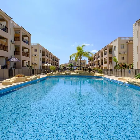 Oliva Poolside By Nomads Apartament *