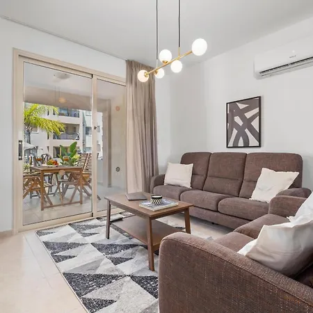 Oliva Poolside By Nomads *